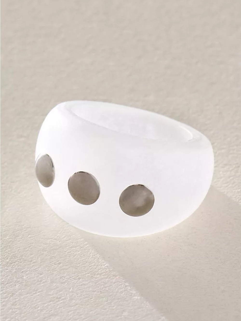 NWT Free People Marlowe Resin Ring, size 7.5, clear & silver